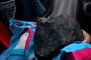 Heboh Meteorit di Lampung, Yuk Ketahui Penyebab Meteor Jatuh ke Bumi