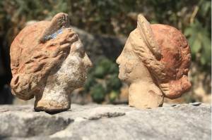 Arkeolog Temukan Lusinan Patung Terakota Berusia 2.200 Tahun di Turki