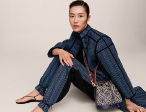 Cantik Banget, Model Liu Wen di Iklan Brand Fashion Ini!