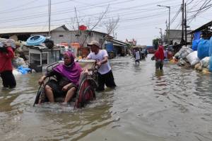Diguyur Hujan Deras, Kebon Jeruk Jakarta Barat Terendam 60 Cm
