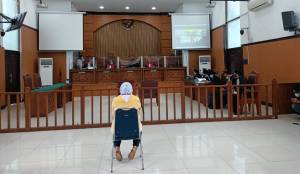 Adu Argumen Pengacara dan Hakim soal Jumhur Hidayat Didatangkan ke Sidang