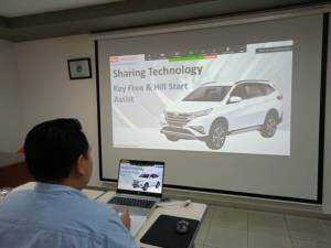 Ratusan Guru SMK di Sumatra Belajar Teknologi Daihatsu