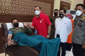 Stok Darah di PMI Menipis, Ratusan Personel Brimob Lakukan Donor