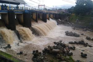 Puncak Bogor Diguyur Hujan Malam dan Pagi Hari, Ketinggian Air di Katulampa Normal
