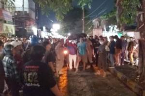 Warga Kaliabang Bekasi Geger, Detik-detik Pria Gantung Diri di Pohon Terekam CCTV