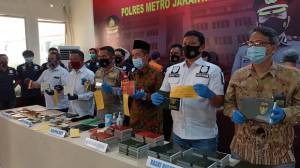 Polres Jakut Ringkus Sindikat Pembuat Buku Nikah Palsu Jaringan Jakarta - Subang