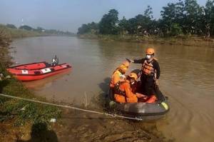 Tiga Hari Pencarian, Pencari Udang yang Tenggelam di Sungai Citarum Ditemukan Meninggal