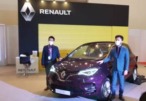 Renault Hadirkan Mobil Listrik Zoe di IIMS Hybrid 2021