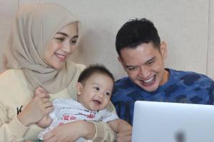 5 Pasangan Selebritas Ini Sambut Ramadhan dengan Anggota Keluarga Baru