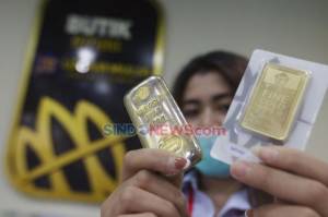 Akhir Pekan Harga Emas Turun Goceng ke Level Rp935.000