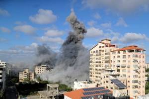 Laboratorium Covid-19 di Gaza Hancur karena Serangan Udara Israel