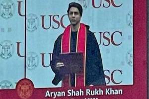 Viral Foto Wisuda Anak Shah Rukh Khan, Ganteng Banget
