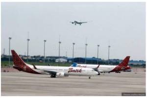Batik Air dan Otoritas Bandara Investigasi Insiden Pesawat Tabrak Garbarata