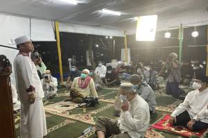 Kuliah Subuh Ustaz Das’ad Latif di Tenda ‘Arafah’ Masjid At Tabayyun Taman Villa Meruya