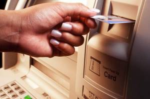 Camkan! Cek Saldo dan Tarik Tunai Kena Biaya di ATM Link Batal