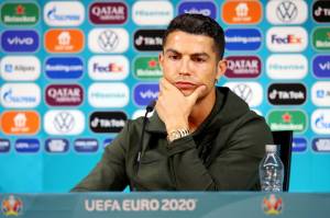 Prodak Sponsor Piala Eropa 2020 Berulang Kali Dipindah Pemain, UEFA Beri Peringatan