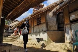 Desa Sade, Tujuan Wisata di Lombok yang Unik dan Bernilai Budaya
