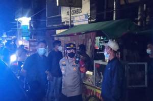 PPKM Darurat, Polisi Awasi Ketat Lokasi Kuliner di Pademangan 