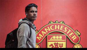 Manchester United Segera Resmikan Kepindahan Raphael Varane