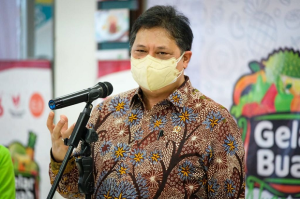 Gelar Buah Nusantara ke-6 : Menko Airlangga Ajak Berbagi Buah untuk Tingkatkan Kesembuhan dan Imunitas