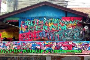 Mural Edi Bonetski di Tangerang Bertuliskan Hapus Korupsi Boekan Muralnya Dihapus Aparat