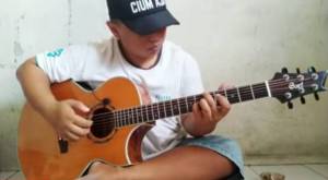 Alip Ba Ta Cover Lagu Gerimis Mengundang, Musisi Malaysia: Jujur Memainkan Gitarnya