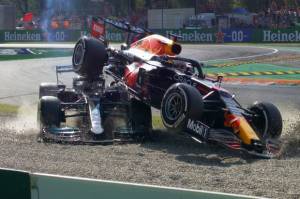 Jadi Penyebab Kecelakaan Hamilton di Formula 1 GP Italia, Verstappen Dijatuhi Penalti