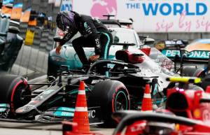 Hasil GP F1 Rusia 2021: Lewis Hamilton Rebut Kemenangan ke-100