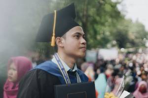 Universitas Negeri dan Swasta Terbaik di Indonesia, Apa Saja?