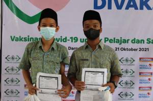 Peringati Hari Santri 2021, NU CARE dan Indomaret Gelar Vaksinasi 2 Ribu Santri di Tangerang
