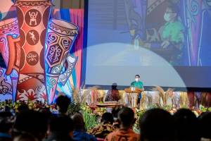 Sandiaga Uno Siapkan Dana Alokasi Khusus Bangun Pariwisata di Papua