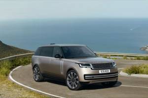 Range Rover 2022, Wajah Baru Mobil para Aristokrat yang Bikin Bingung