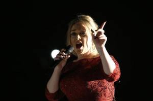 Adele Saingi Rihana, Penyanyi Wanita yang Sering Puncaki Billboard Hot 100