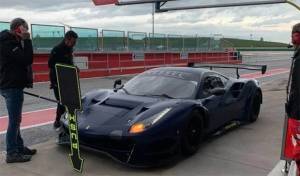 Persiapan Pensiun, Valentino Rossi Mulai Uji Mobil Ferrari GT3