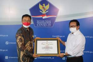 KB Kookmin Bank dan KB Bukopin Donasikan 400.000 Masker ke BNPB