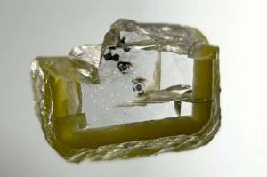 Berlian Cantik Ini Mengandung Mineral Langka, Ditemukan di Kedalaman 660 Km Bawah Tanah