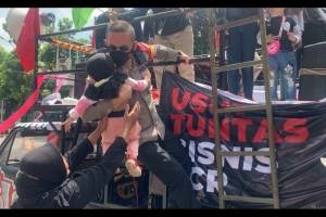 Kapolsek Setiabudi Pulangkan 7 Balita yang Diajak Demo di KPK