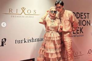 Dinda Hauw Jadi Model Catwalk Dubai Modest Fashion Week, Rey Mbayang: Cantik Banget