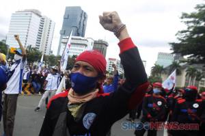 Massa Buruh Bubarkan Diri dengan Tertib, Akses Jalan Menuju Istana Dibuka Kembali