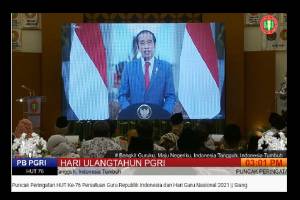 HUT Ke-76 PGRI, Jokowi Apresiasi Semangat Guru di Masa Pandemi