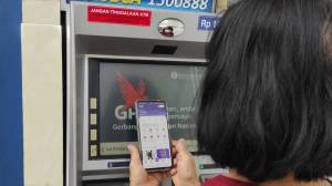 Cara Tarik Tunai Saldo OVO Cash di ATM BCA