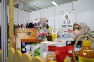 Relawan Sandiaga Uno Bantu Pasarkan Produk UMKM yang Ikut KAI Expo 2022