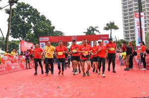 Ribuan Pelari Meriahkan Alfamart Run 2022