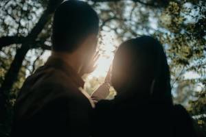 Tadabur Surat An-Nur Ayat 3: Larangan Pezina Menikah dengan Orang Baik