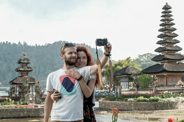  Kapan  Indonesia Buka Pintu untuk  Turis  Asing  Tunggu Minggu 