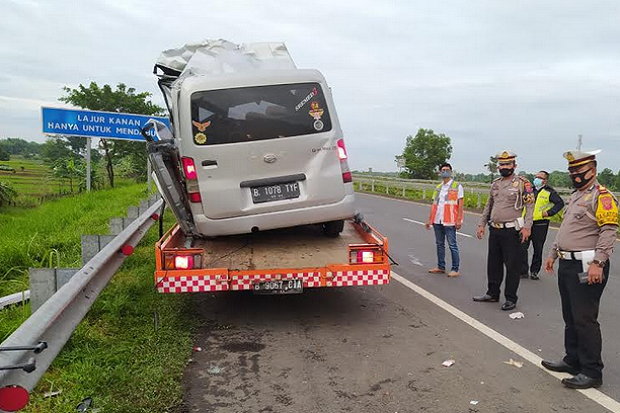 Kecelakaan Maut Tol Cipali, Ini Identitas 4 Korban Tewas Penumpang Minibus