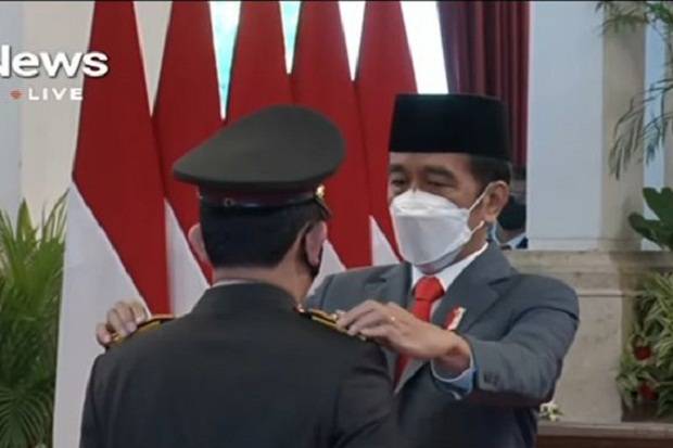 Dilantik Jokowi di Istana, Jenderal Listyo Sigit Prabowo Resmi Jadi Kapolri