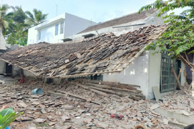 BNPB Catat Lebih dari 300 Rumah Rusak Akibat Gempa Malang 