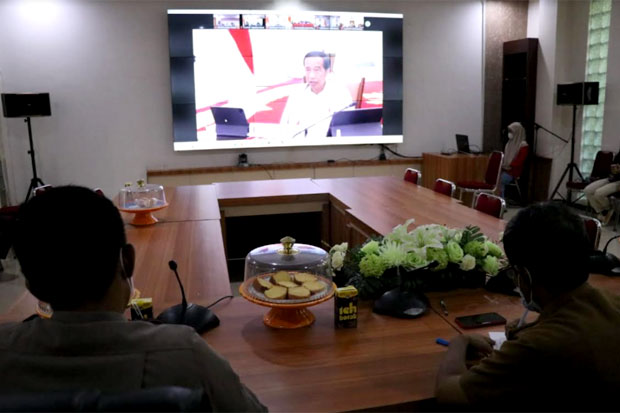 Staf Ahli dan Kapolres Lutim Ikuti Arahan Presiden Jokowi Secara Virtual