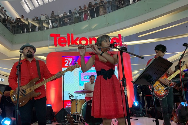 Berlangsung Meriah, Mocca Tutup Gelaran Telkomsel Fest 2022 Makassar